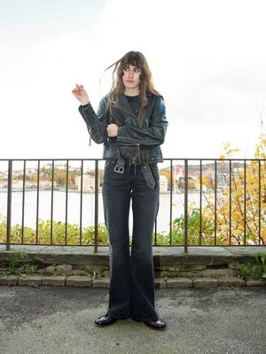 Dusty Dee Night Dune regular flared jeans | Nudie Jeans