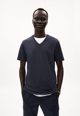 JAAMES V-NECK | night sky