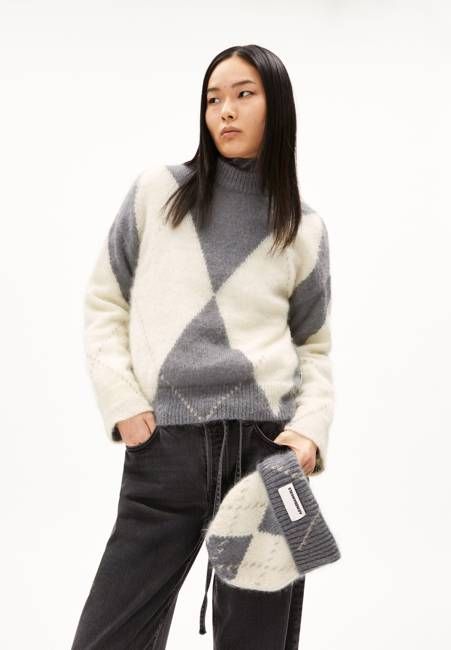 GWYNEIRAA ARGYLE | iron cast-oatmilk