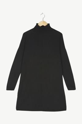 STINAA in black for Women