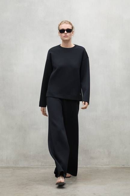 BLACK VALDIVIA SWEATSHIRT