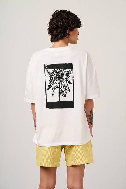 Benny - Oversized Cotton T-Shirt in White Sunflower Print