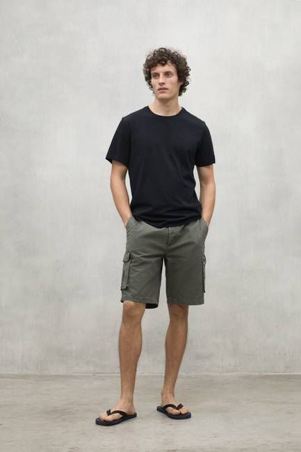 BLACK VENT T-SHIRT