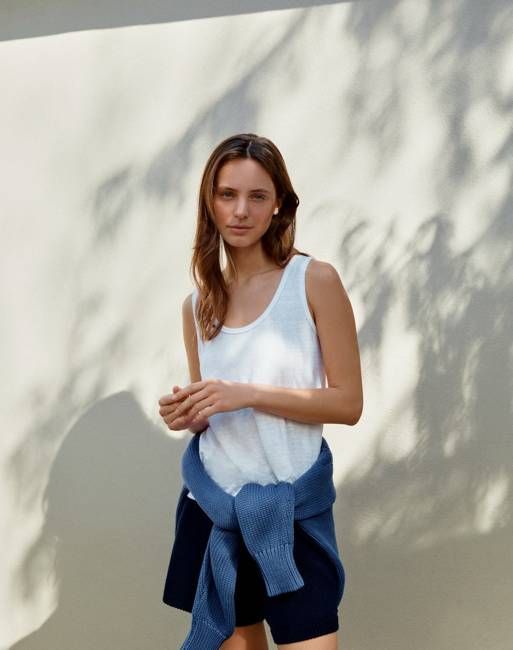 The LINEN 04 - White