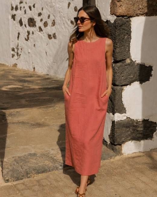 Carmen - Linen Dress in Dusty Red