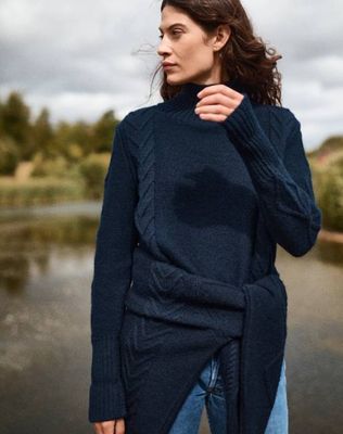 The CHEVIOT 02 - Navy / Archive Sale