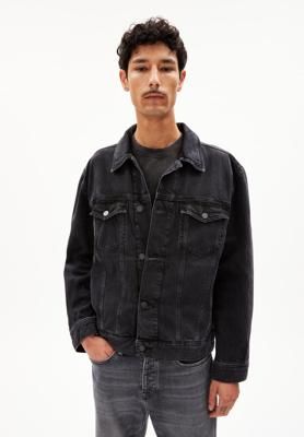 TRAAKA in black for Men