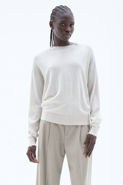 Frayed R-Neck Top