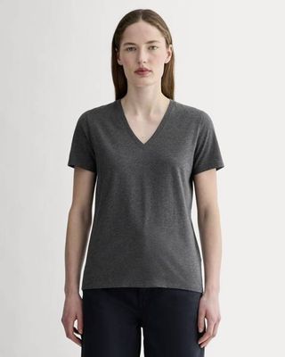 The Slim V-Neck Tee in Essential Cotton | Heathered Soot