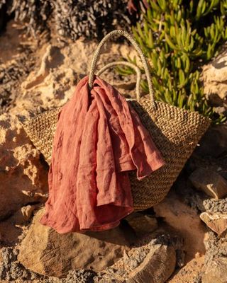 Lightweight Linen Scarf in Coral