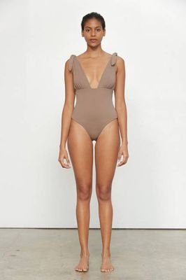 FULL CIRCLE Daphne One Piece