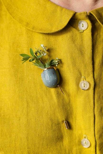 Porcelain Flower Pocket