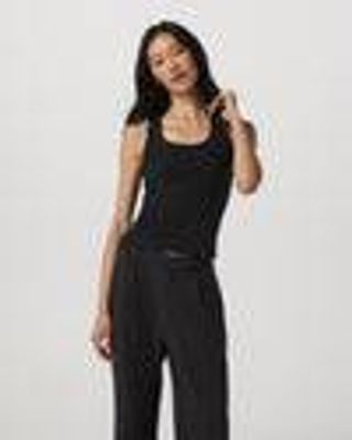 Pose Layering Tank – Women's Black Tank Top – Tanks – Vuori