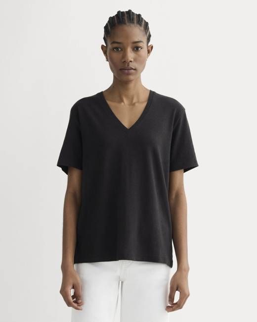 The Slouchy V-Neck Tee in Cotton Linen | Black