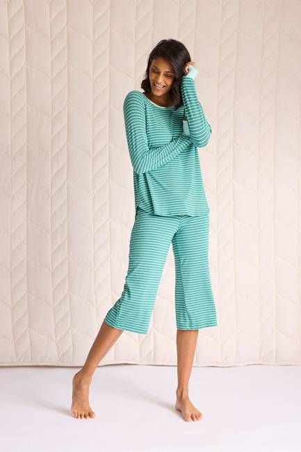 Relaxed Long Sleeve Top + Capri Pant