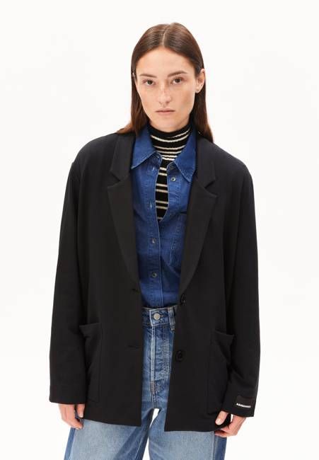 MARIAA FERNANDAA | black