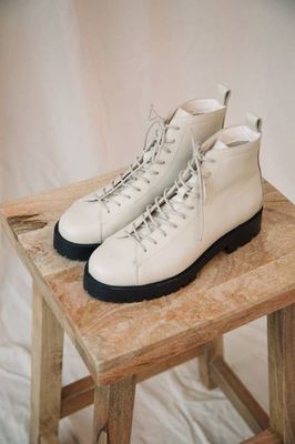 Sienna Leather Boot in Sand