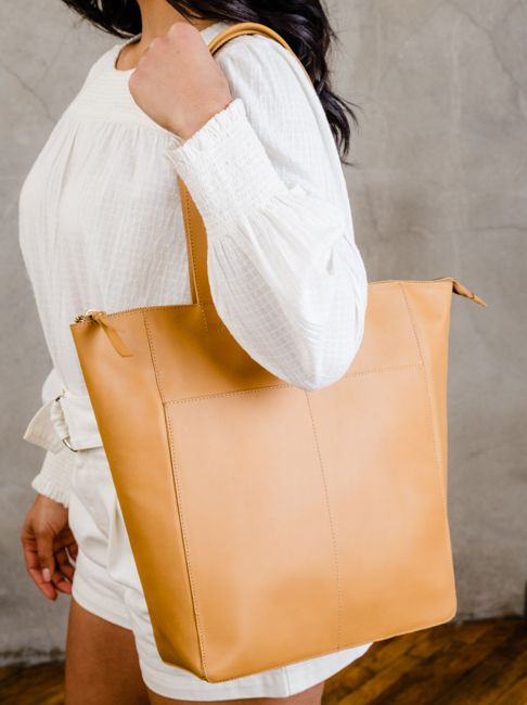Lari Zip-Top Tote