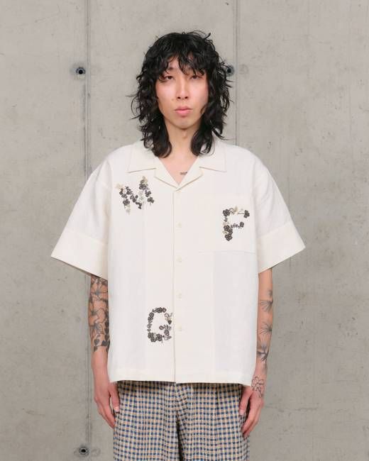 Greetings Shirt SS - Ecru Clover Embroidery