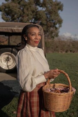 Pember – Mandarin Collar Linen Blouse