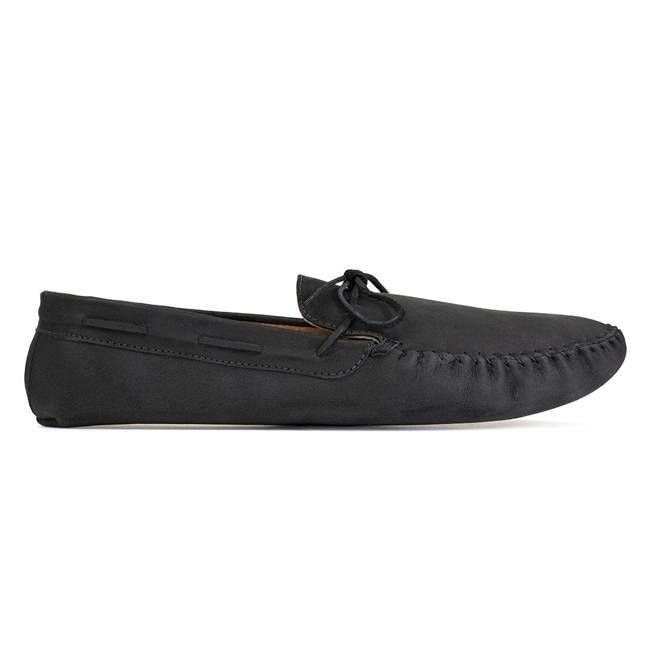 The Men's Moccasin in Black ~ Standard/Narrow
