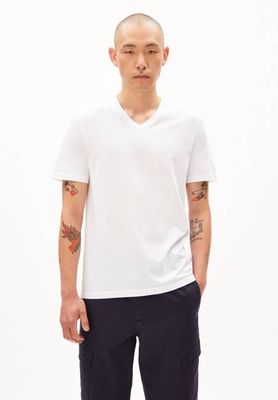 JAAMES V-NECK| white