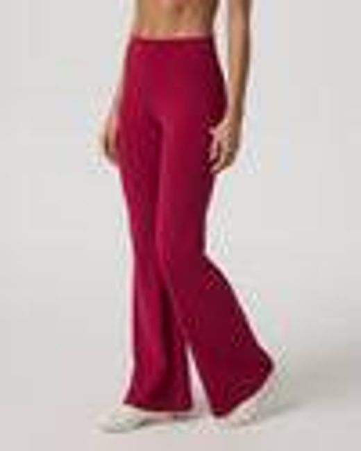 Vuori AllTheForm™ Flare - Short | Strawberry Leggings | Vuori