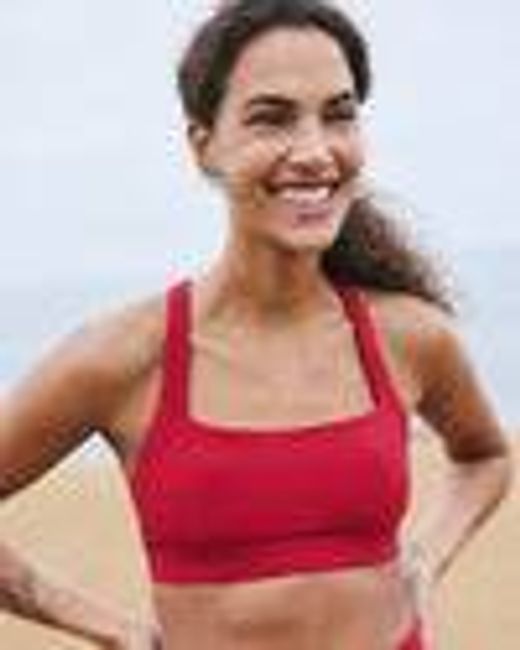 Daily Form Bra | Women's Strawberry Sports Bra | Vuori