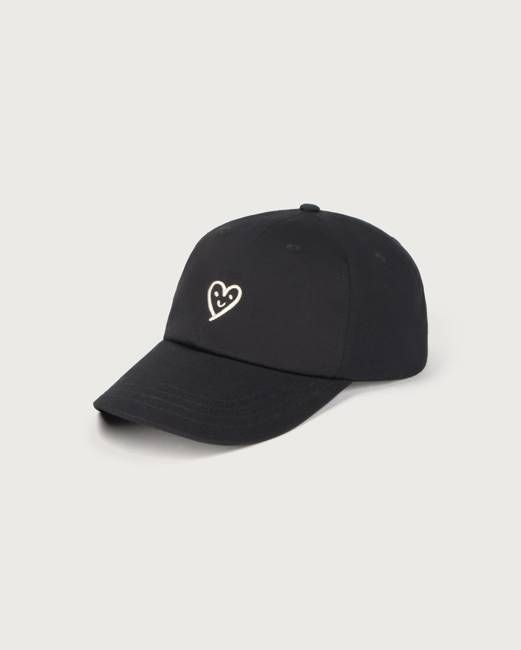 Black cutr3 heart cap