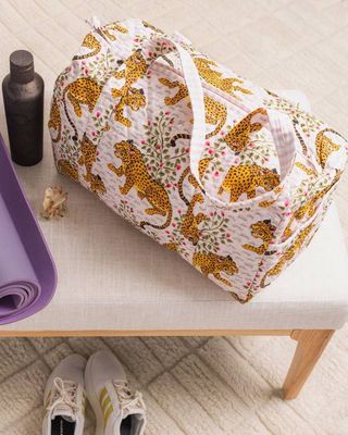 Bagheera - Quilted Duffle Bag - Blush