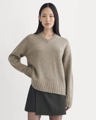 V-Neck Sweater in Extrafine Luxe Merino | Heather Soft Taupe