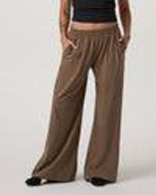 Villa Vibes Wideleg | Women's Espresso Pants | Vuori