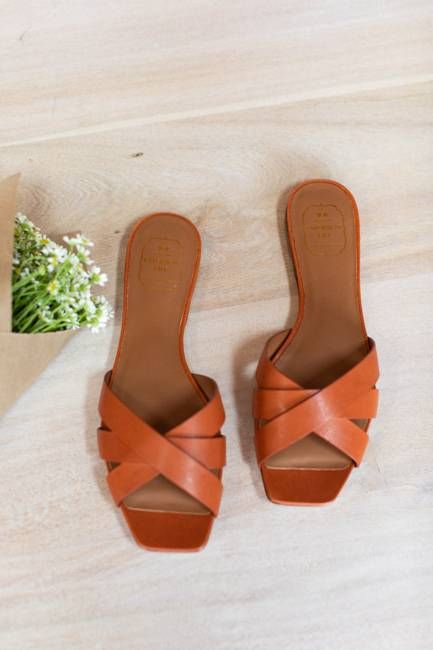 Fortuna Slide - Almond Leather