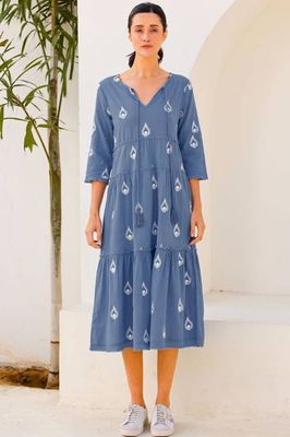 Besticktes Kleid mit Weidenstickerei | Butablau Grau/Weiß
