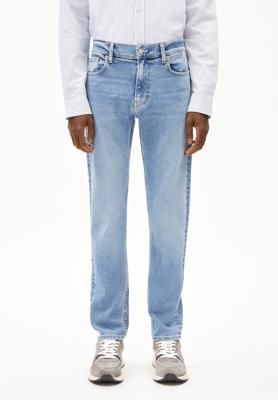 Denim IAAN in seashore by ARMEDANGELS