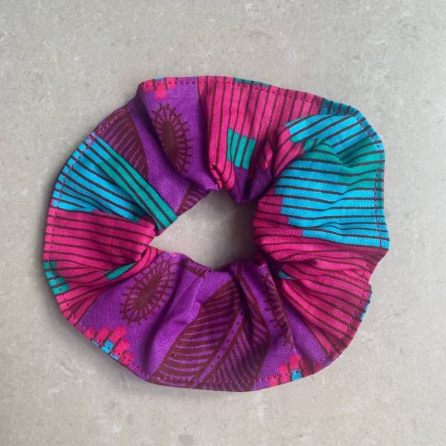 Scrunchie in Tribal Pink