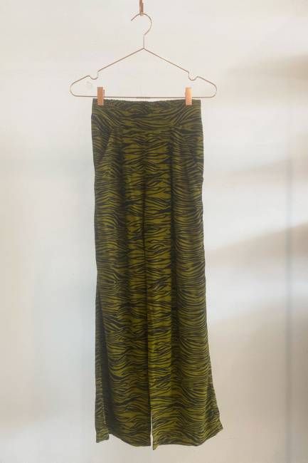 Sample Sale Vera Pant in Hunter Zebra