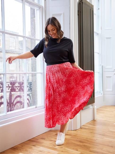 Gill - Pleated Skirt - Pink & Red