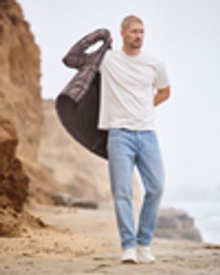 Vuori Vintage Jean Classic Fit 32" | Light Wash Denim | Vuori