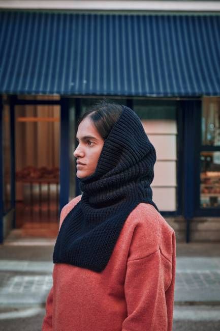 MARCELINA Hood in Merino Wool - Navy