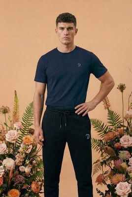 Besticktes P T-Shirt