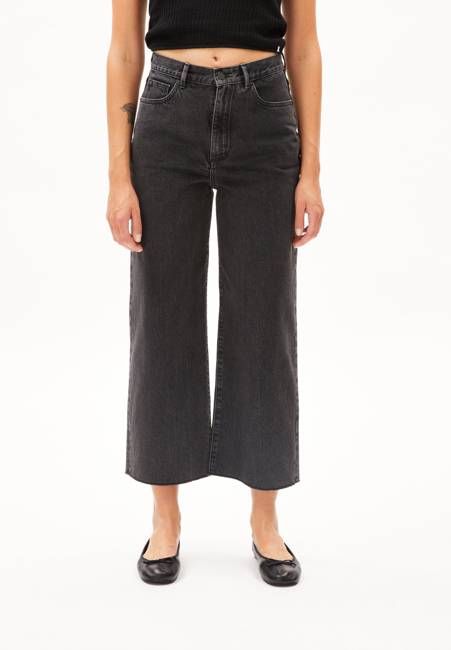 ENIJAA CROPPED | ebony black