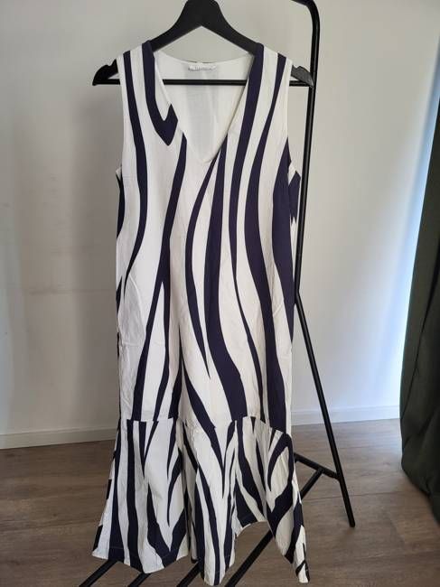 Madelyn-Paige Organic Cotton Dress in Off White & Navy Size M Preloved