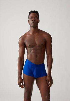 KLAAUS | dynamo blue