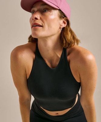 Ultimate Balm Crop Top mit Twist-Rückenausschnitt