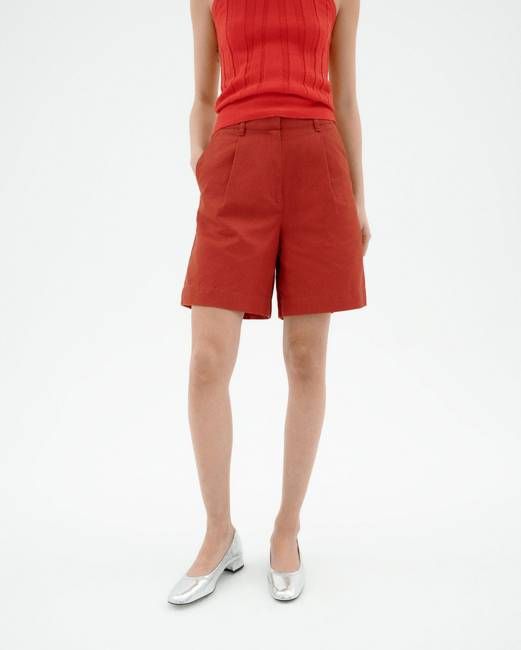 Red pleats hemp Lia bermuda shorts