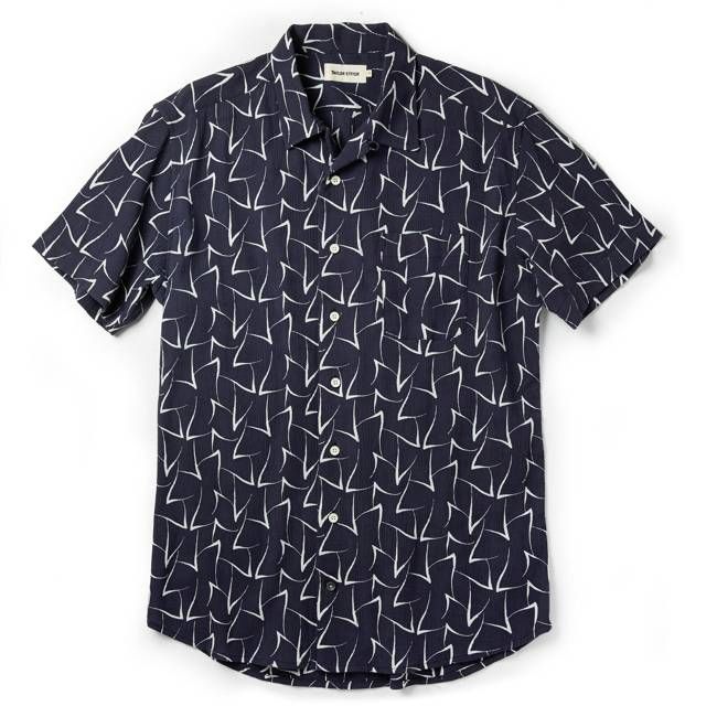 The Short Sleeve Hawthorne in Dark Navy Seagull