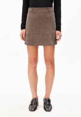 ZALAIAA CORDUROY | walnut cream