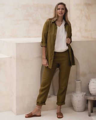 Ariele - Linen Shirt in Honey Green