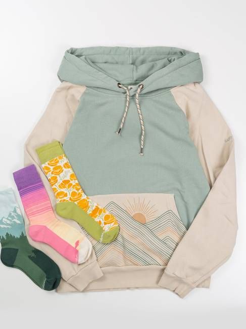 Rainbow Mountains Hoodie Bundle